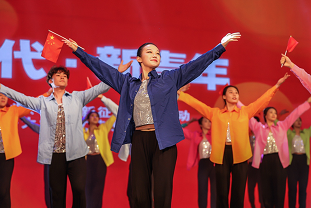 印象多宝·duobao官方网站：青春心向党，奋斗新征程（组图）